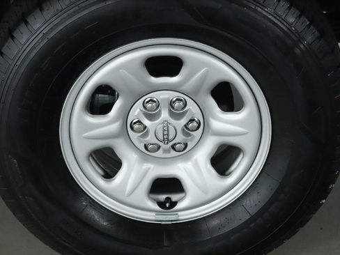 Used 2024 Nissan Frontier S w/ S Utility Package image 35