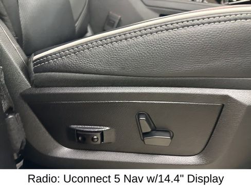 Used 2025 RAM 2500 Limited image 21