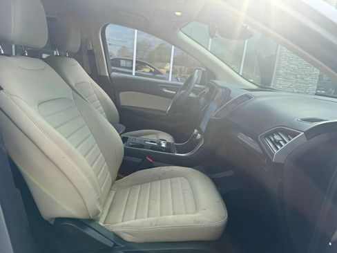 Used 2023 Ford Edge SE AWD/4WD image 13