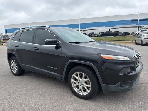 Used 2015 Jeep Cherokee Latitude w/ Comfort/Convenience Group FWD image 7