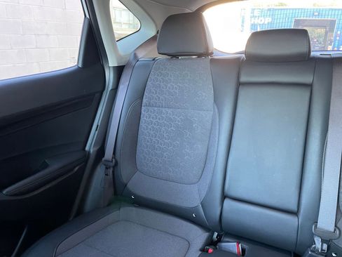 Used 2025 Kia Seltos S image 38