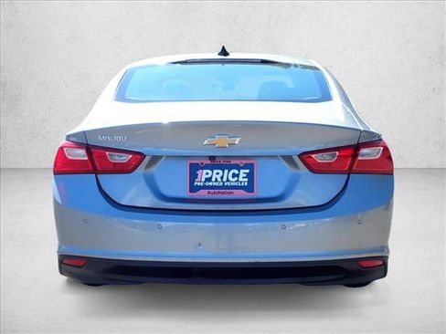 Used 2024 Chevrolet Malibu LS FWD image 3