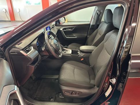Certified 2025 Toyota RAV4 XLE w/ Convenience Package AWD/4WD image 7