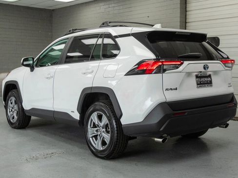 Used 2022 Toyota RAV4 XLE w/ XLE Grade Weather Package AWD/4WD image 30