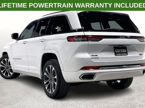 Used 2024 Jeep Grand Cherokee Overland w/ Luxury Tech Group IV AWD/4WD image 15