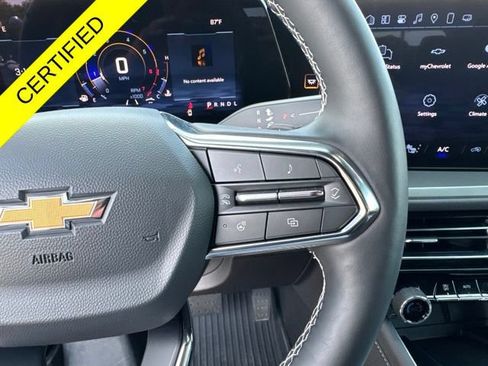 Used 2025 Chevrolet Traverse LT w/ LPO, Floor Liner Package FWD image 14