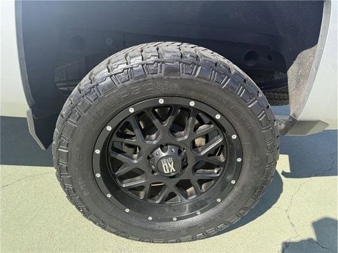 Used 2018 Chevrolet Silverado 1500 LTZ AWD/4WD image 15