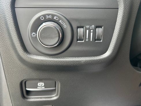 New 2025 Jeep Grand Cherokee 4WD image 11