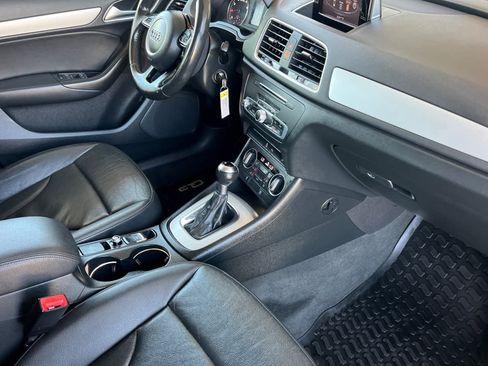 Used 2017 Audi Q3 2.0T Premium FWD image 17