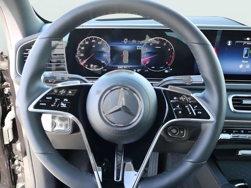 New 2026 Mercedes-Benz GLE 580 4MATIC image 30