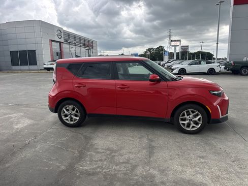 Certified 2024 Kia Soul LX w/ Option Group 015 FWD image 13