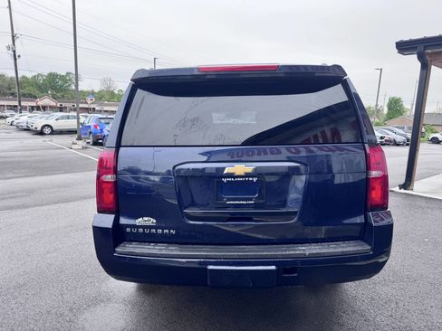 Used 2019 Chevrolet Suburban LT w/ Luxury Package AWD/4WD image 7