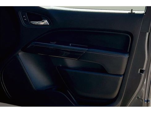 Used 2016 GMC Canyon SLT image 20