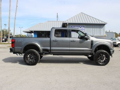 Used 2024 Ford F250 Lariat w/ Black Appearance Package image 13