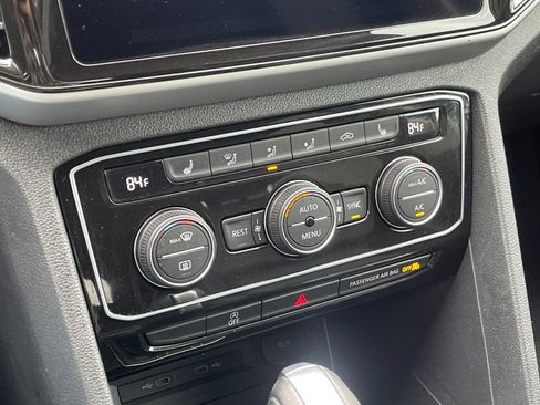 Used 2023 Volkswagen Atlas SE image 23