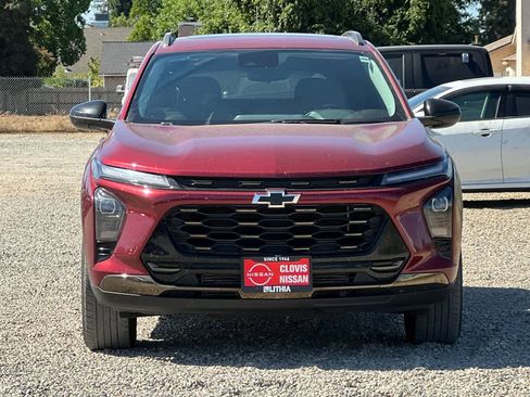 Used 2024 Chevrolet Trax ACTIV w/ Sunroof Package FWD image 11