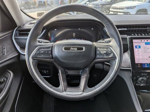 Used 2023 Jeep Grand Cherokee L Limited w/ Black Appearance Package image 14