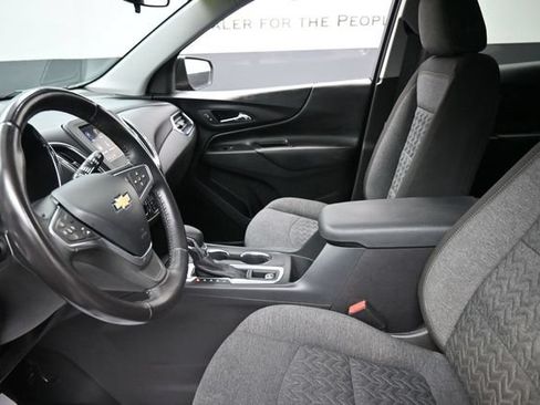 Used 2022 Chevrolet Equinox LT AWD/4WD image 16