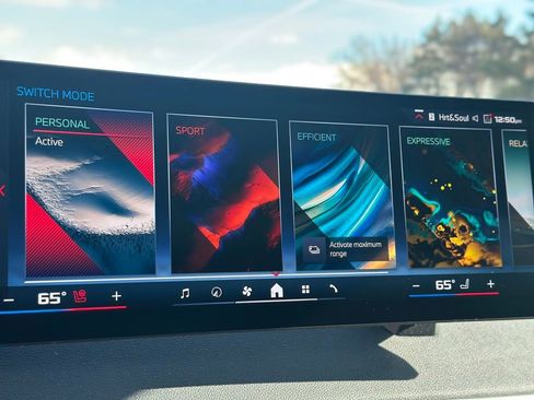 Used 2025 BMW iX M60 image 39