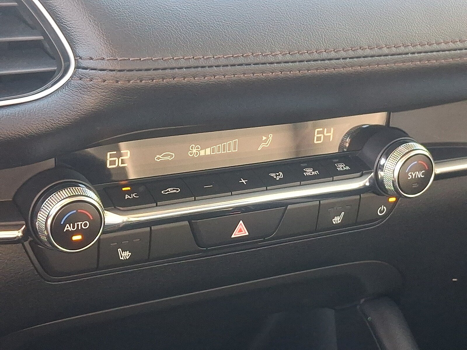 Used 2024 MAZDA MAZDA3 s FWD image 16