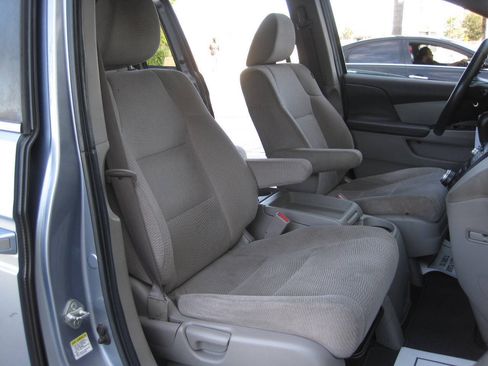 Used 2012 Honda Odyssey EX image 28