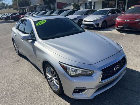 Used 2019 INFINITI Q50 Luxe w/ Essential Package (3.0T Luxe) image 3