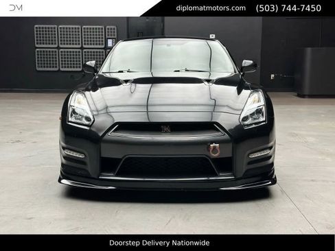 Used 2013 Nissan GT-R Black Edition AWD/4WD image 11