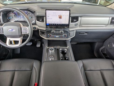 Certified 2022 Ford Expedition XLT AWD/4WD image 19