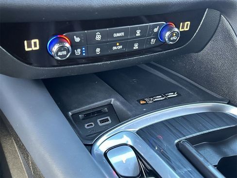 Used 2023 Buick Enclave Premium w/ Experience Buick Package image 25