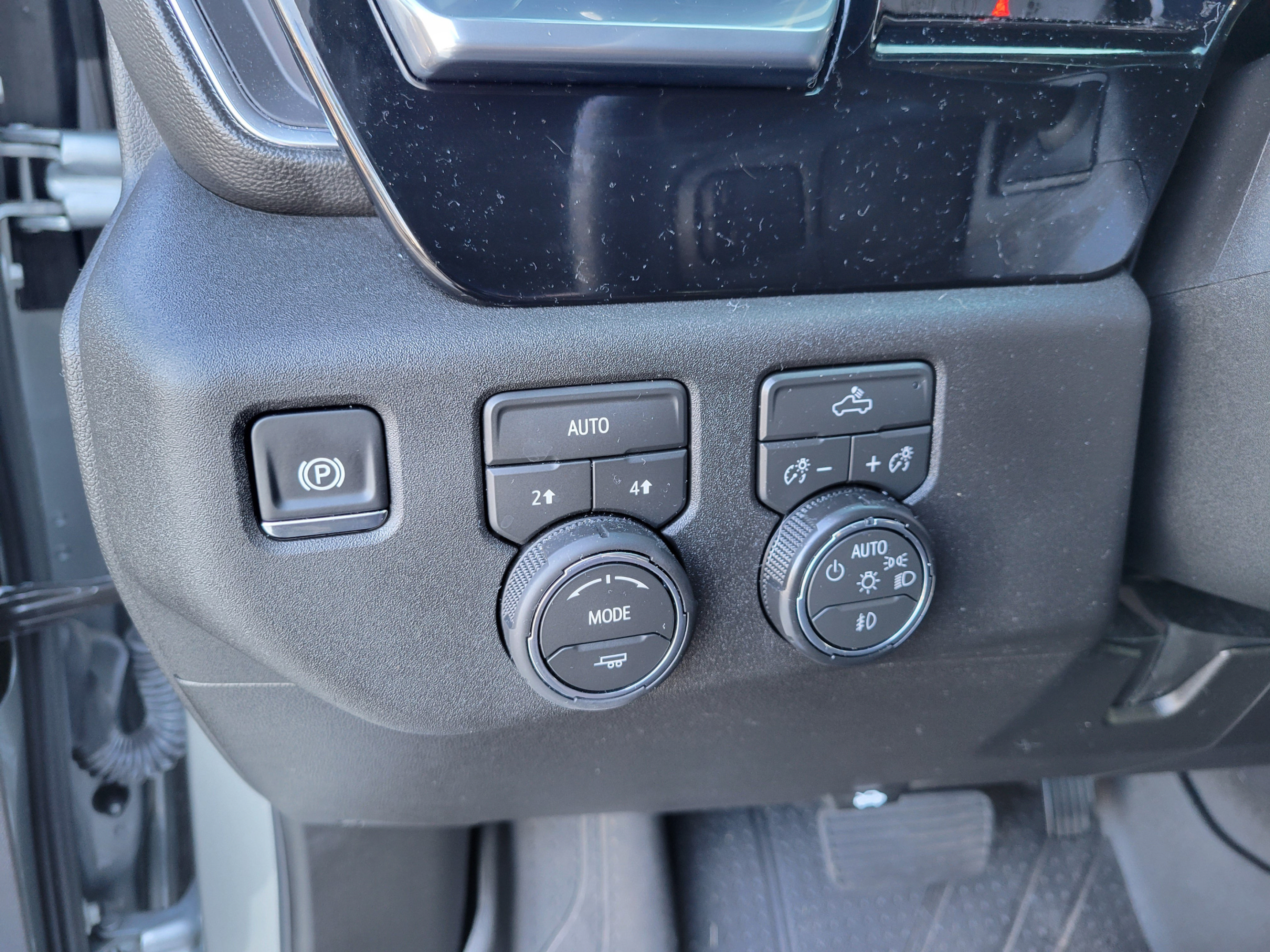 Used 2026 Chevrolet Silverado 1500 RST w/ RST Select Package AWD/4WD image 26