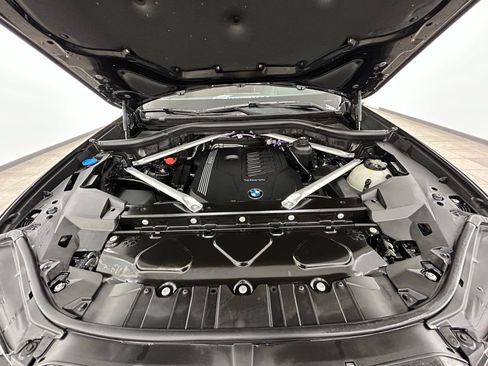 Used 2022 BMW X6 xDrive40i w/ Executive Package image 44