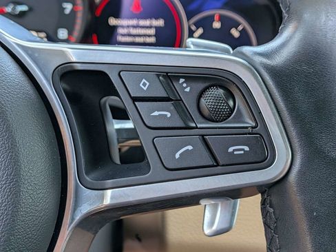 Used 2022 Porsche Cayenne Platinum Edition AWD/4WD image 27