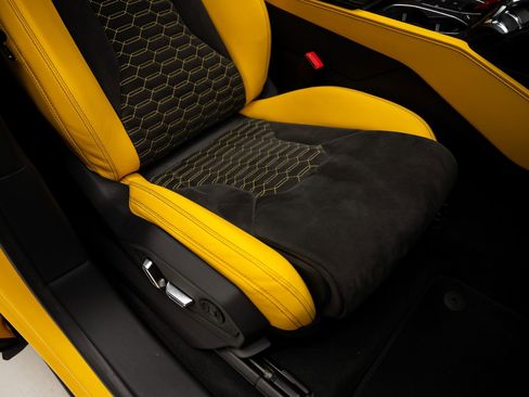 Used 2021 Lamborghini Urus AWD/4WD image 66