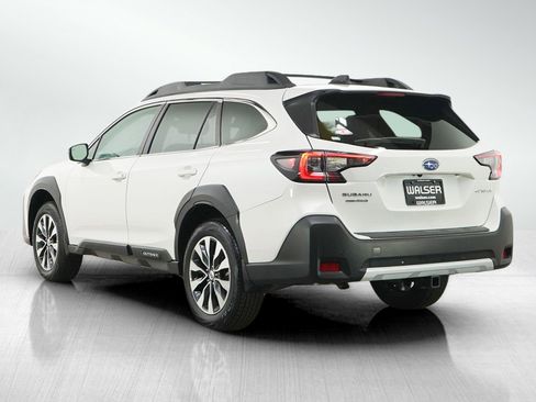 Used 2024 Subaru Outback Limited AWD/4WD image 3