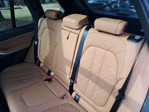 New 2026 BMW X5 xDrive40i w/ Climate Comfort Package AWD/4WD image 15