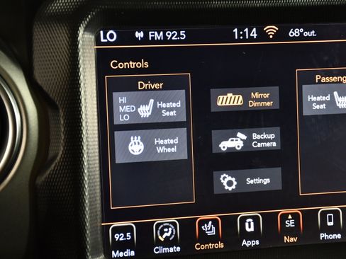 Used 2021 Jeep Wrangler Unlimited Sahara w/ Uconnect 4C Nav & Sound Group AWD/4WD image 29