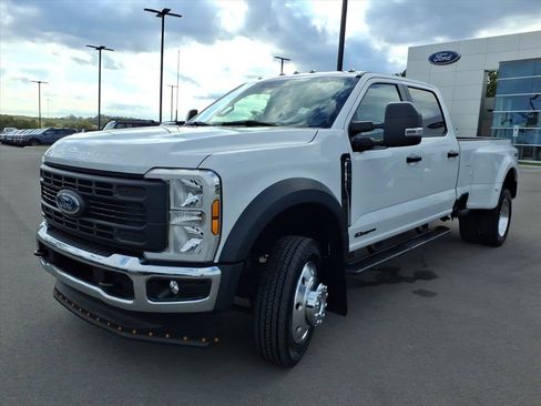 Certified 2024 Ford F450 XL w/ Snow Plow Prep Package image 7