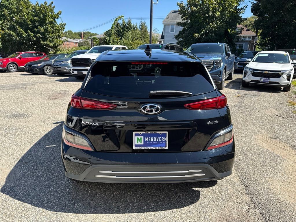 Certified 2023 Hyundai Kona SEL FWD image 5
