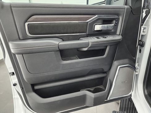 Used 2025 RAM 3500 Laramie image 42