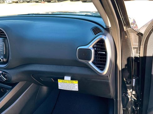 Certified 2025 Kia Soul LX w/ LX Technology Package image 16