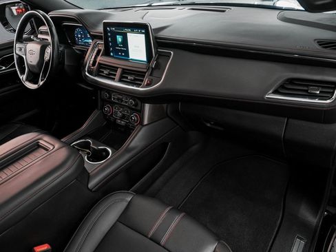 Used 2022 Chevrolet Suburban RST w/ Sport Performance Package image 39