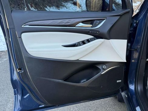 Certified 2023 Buick Enclave Avenir w/ Avenir Technology Package image 8