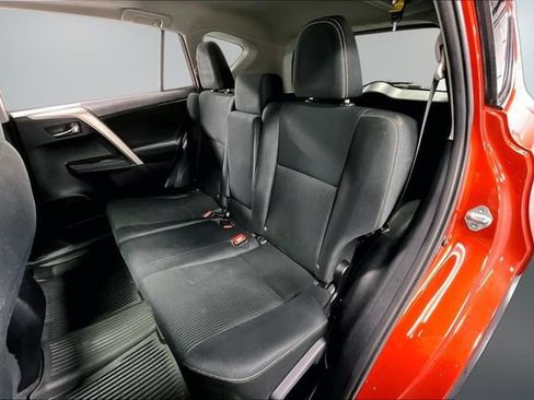 Used 2015 Toyota RAV4 XLE AWD/4WD image 21