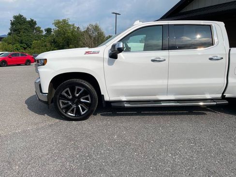 Used 2019 Chevrolet Silverado 1500 LTZ AWD/4WD image 2