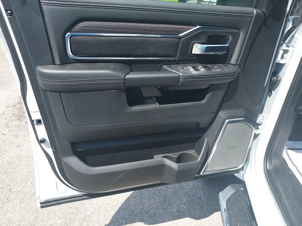 New 2026 RAM 5500 4x4 Crew Cab w/ Laramie Trim Package image 12