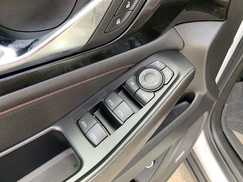 Certified 2023 Chevrolet Traverse RS w/ LPO, Floor Liner Package AWD/4WD image 23