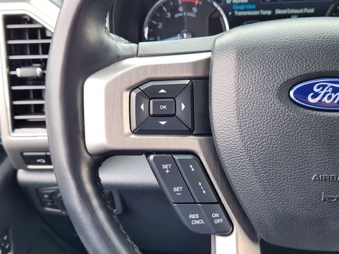 Used 2022 Ford F350 Platinum w/ FX4 Off-Road Package image 18