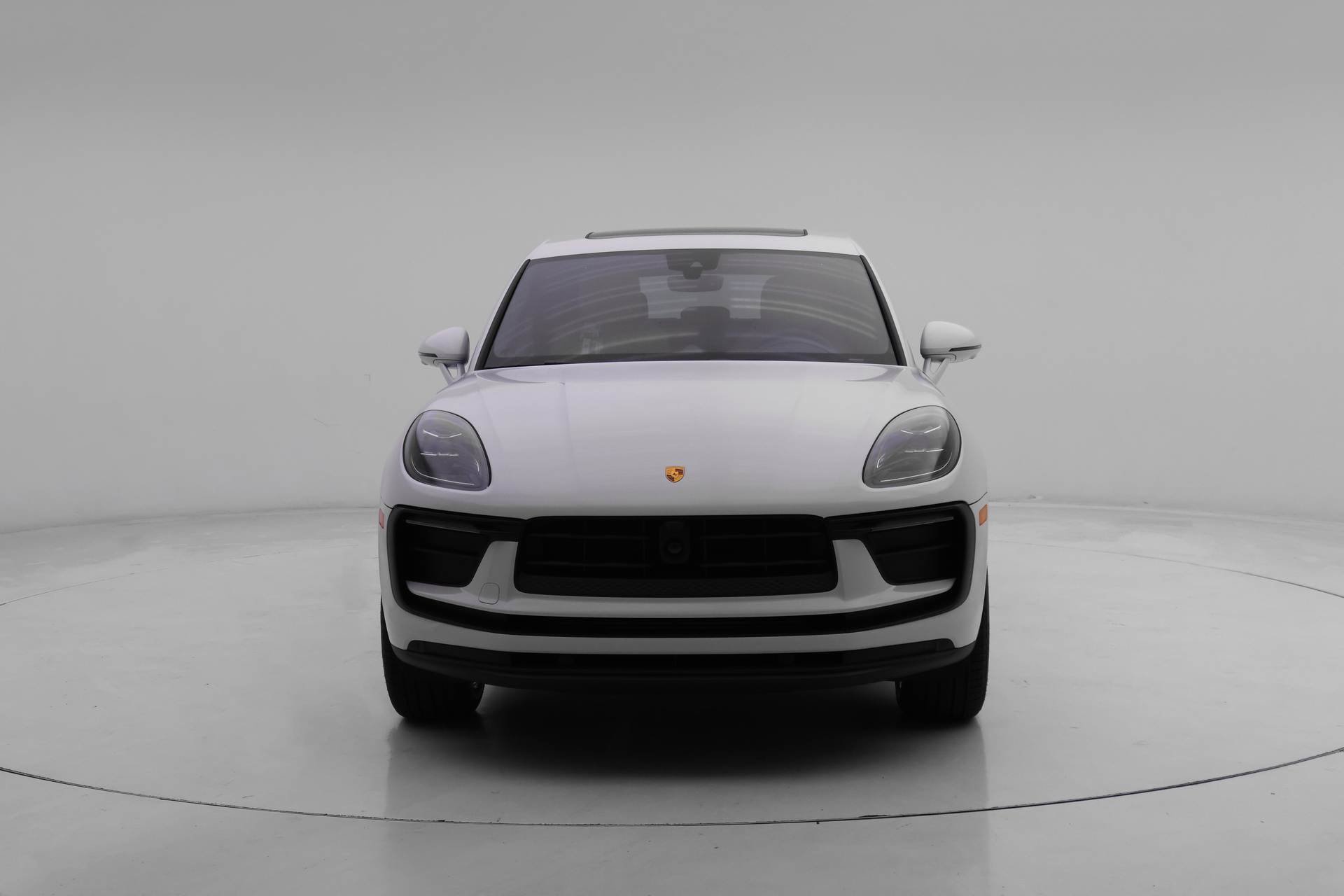 Used 2026 Porsche Macan AWD/4WD image 11