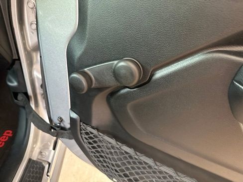 Used 2018 Jeep Wrangler Unlimited Sport AWD/4WD image 22