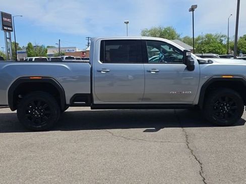 New 2026 GMC Sierra 2500 AT4 w/ AT4 Premium Plus Package AWD/4WD image 9